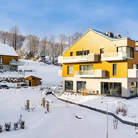 Wonder Hillside Tuz: Mountain View With Playground Apartment Karpacz