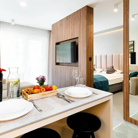 Wonder - Hillside Tuz Przy Stoku, Sklep, Plac Zabaw I Zewnetrzna Silownia Na Terenie Kompleksu Karpacz